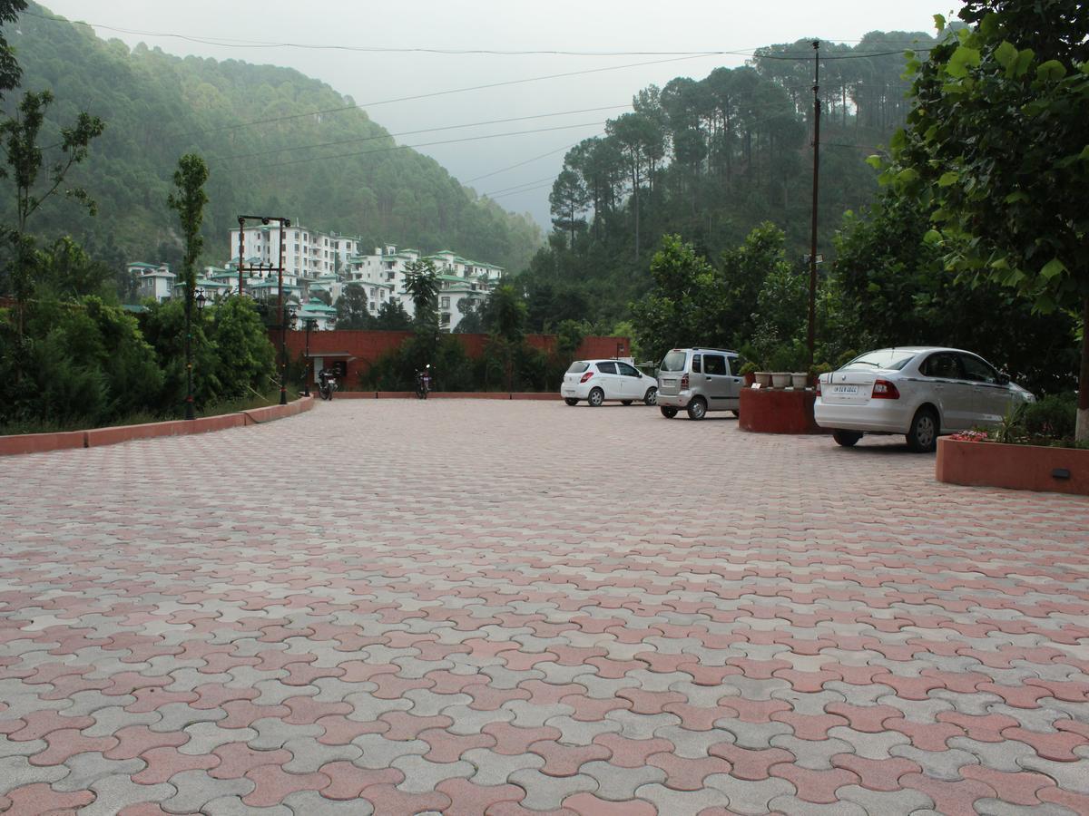 Oyo 2531 Hotel Una Comfort Misty Oak Nainital Luaran gambar