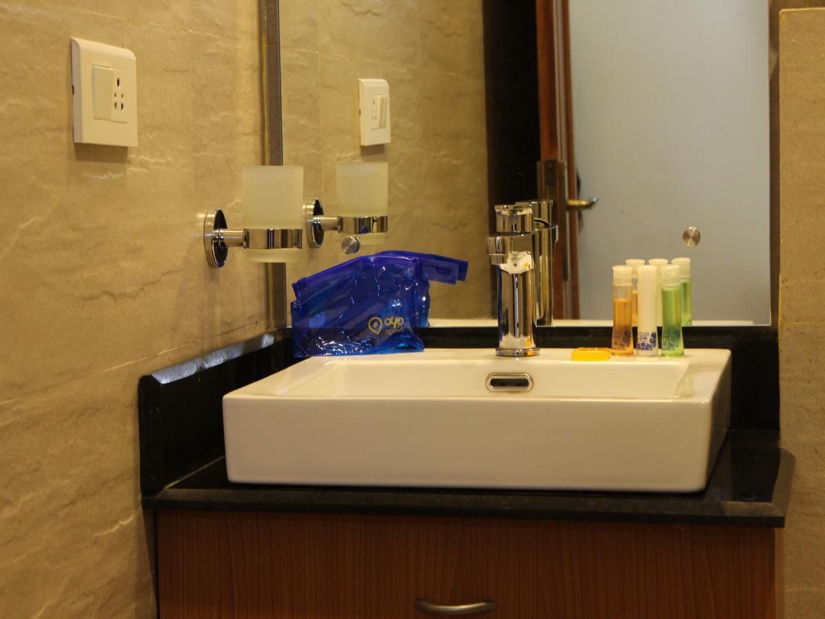 Oyo 2531 Hotel Una Comfort Misty Oak Nainital Luaran gambar