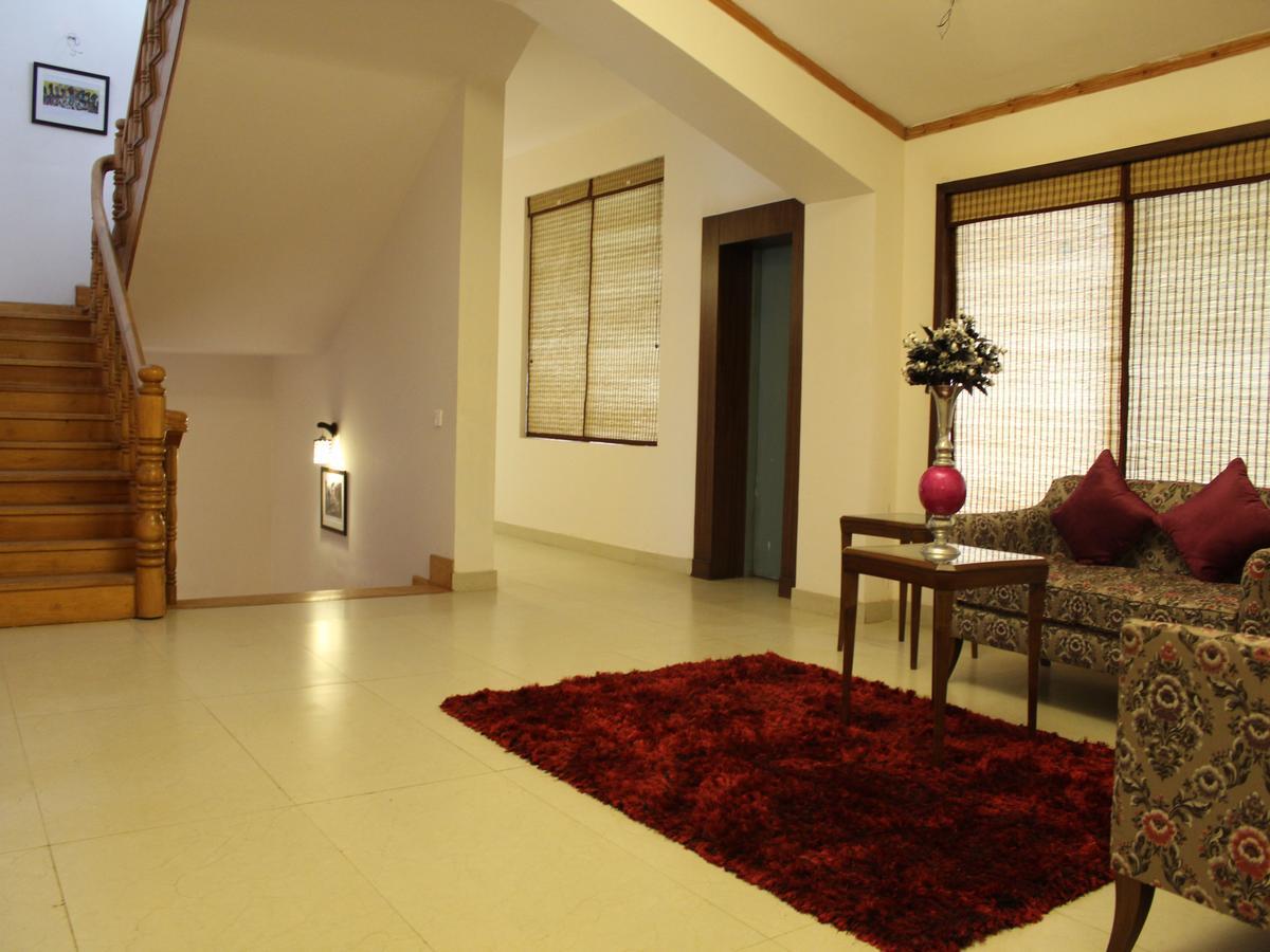 Oyo 2531 Hotel Una Comfort Misty Oak Nainital Luaran gambar
